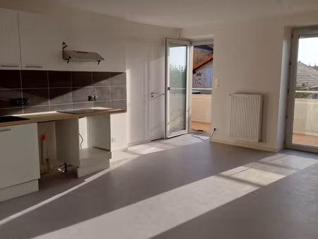 location appartement 3 pièces 64m²