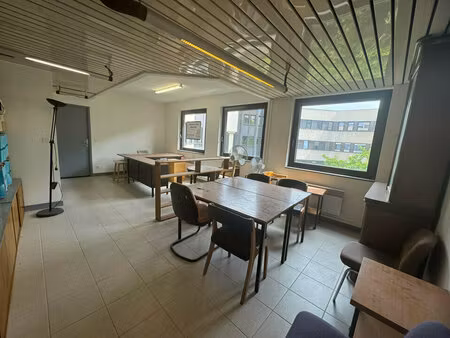 location local professionnel 70m² chamalieres 63400