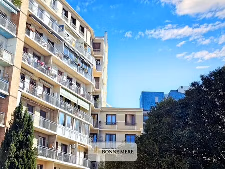 grand t3 de 100m² sans vis-à-vis exposé plein sud  vendu avec une cave