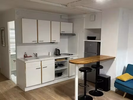 2 pièces rénové à proximité de la timone