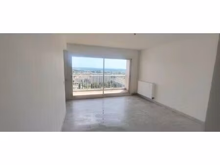 salon en exclusivité t3 vue dégagée