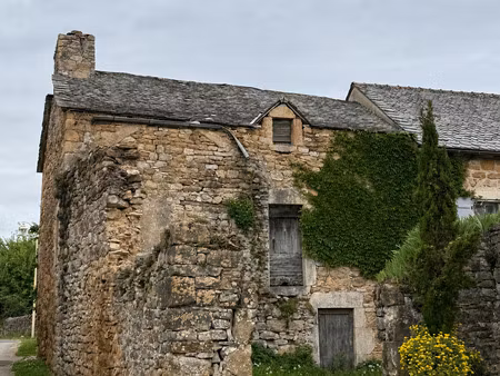 ancienne maison en pierre à rénover