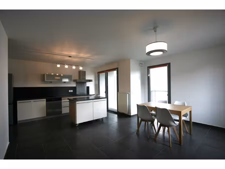location appartement 3 pièces 65m² annecy le vieux 74940