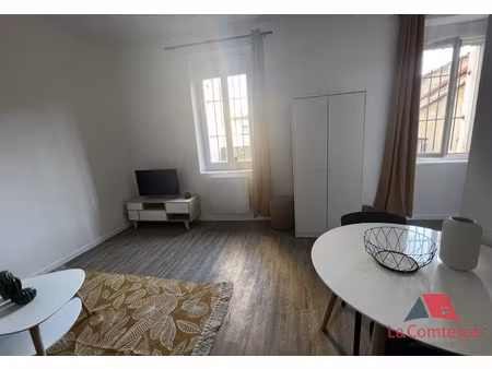 t1 meuble avec gout plein centre