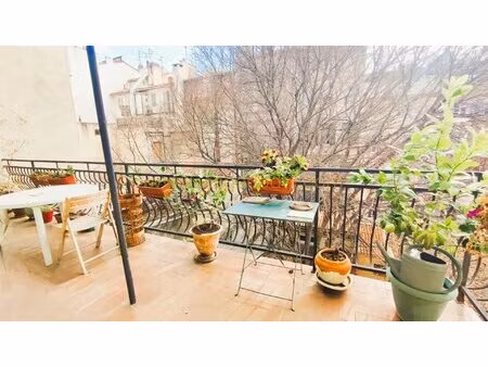 réf. 10 048 - vente avec reserve du droit d'usage et d'habitation - marseille (13001)