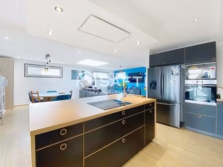 charmante maison de plain-pied avec 4 chambres  un jardin arboré sans vis-à-vis et dépenda