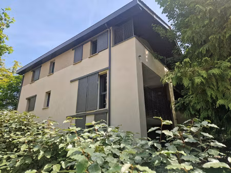 location appartement 2 pièces 43 m² à écully (69130)