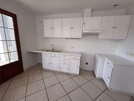location appartement 4 pièces 98 m² à mendionde (64240)