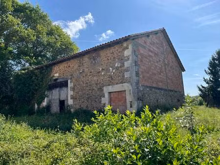 vente maison 1 pièce 132 m² montbron (16220)