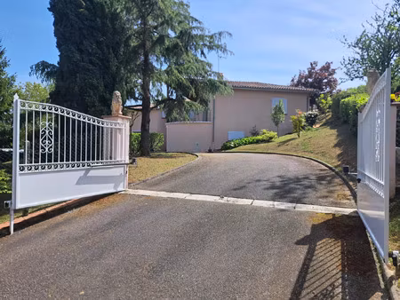 vente maison 4 pièces 120 m² auch (32000)