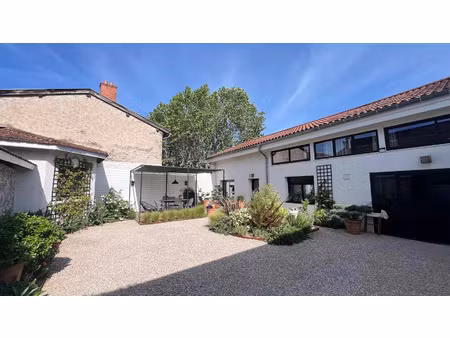 vente maison 6 pièces 220 m² charbonnières-les-bains (69260)