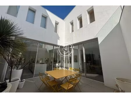 villa de luxe à vendre à nîmes : 1 790 000 € | 302m²