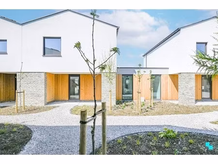 halfopen nieuwbouwwoning in houtmassiefbouw