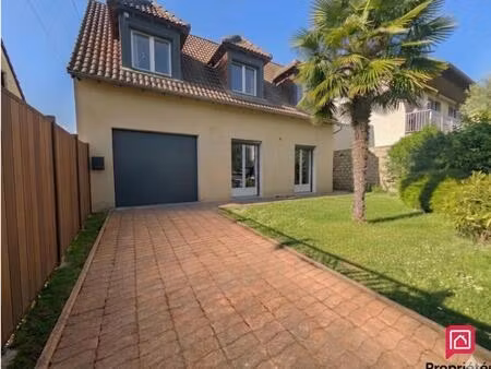 maison contemporaine avec piscine & jacuzzi : votre oasis de détente à saint-pantaléon !