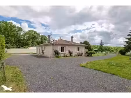 vente maison 5 pièces 109 m² à la chapelle-des-pots (17100)  200 336 €