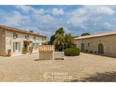 propriété à la rénovation exceptionnelle mêlant charme et confort