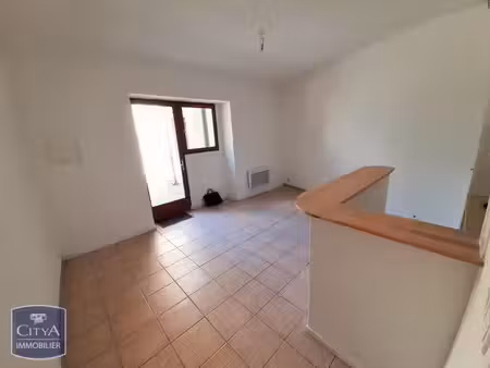 location appartement 1 pièce 25m² peyrolles en provence 13860