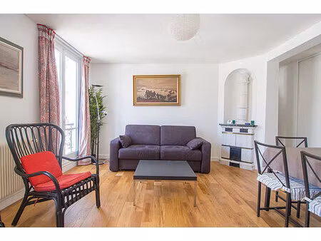 appartement 1 chambre meublé avec ascenseur et cheminée