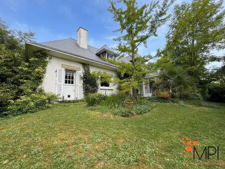 achat maison 7 pièces 214m²