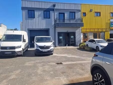 location local d’activités saint ouen l aumone 95310 225m²