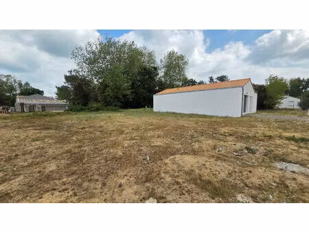 vente terrain  694.00m²  saint