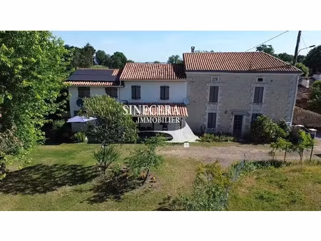 vente maison 9 pièces 225 m² à saint privat en périgord (24410)  272 000 €