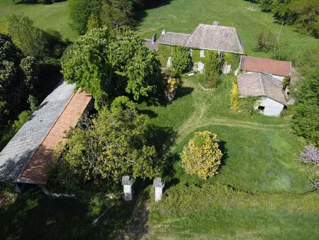 vente maison 10 pièces  400.00m²  mirambeau