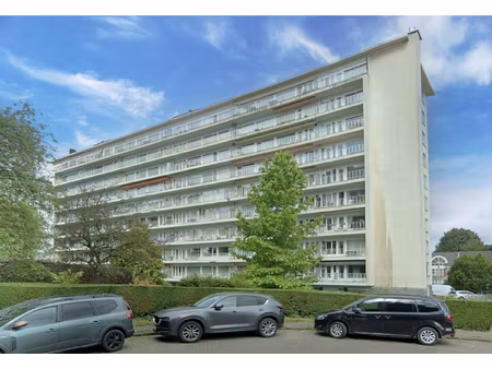 appartement te koop in sint-pieters-woluwe met 1 slaapkamer