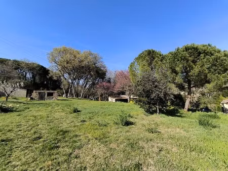beau terrain constructible - fontarèches