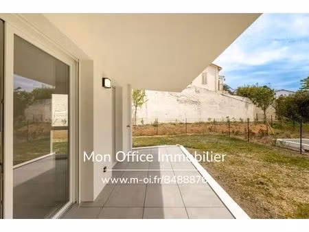 référence : 6736-cla. - appartement 3 pièces avec jardin et double box à deux pas de la...