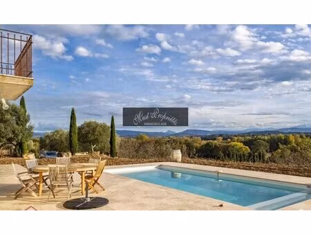 propriété de 380 m2 vue à couper le souffle.