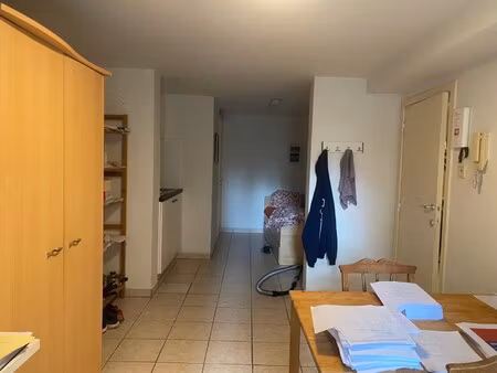 bemeubelde studentenstudio te huur in hartje gent