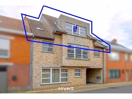 instapklaar appartement met 3 slaapkamers en terras.