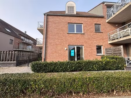 appartement met tuin en private inkom!