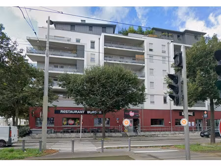 3p avec terrasse de 20 m2 & parking strasbourg  rue livio