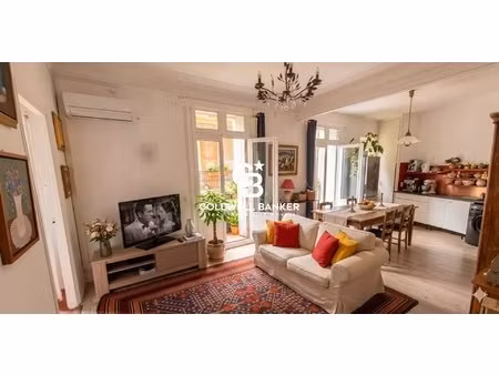 grand appartement lumineux de caractère- centre-ville de béziers