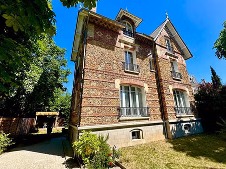 achat maison 8 pièces 270m²