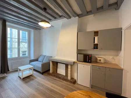 location appartement 2 pièces 27m²