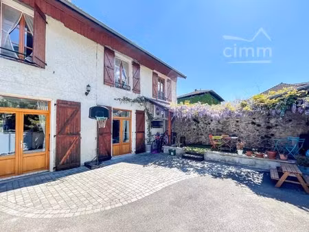 maison de village t5 135m² - terrasse - grande cave - jardin non-attenant fermé de 230m² -
