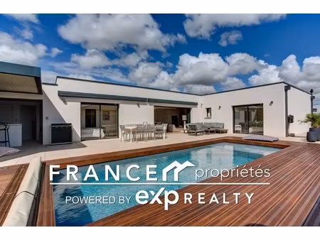 villa contemporaine 2022 avec piscine et prestations haut de gam