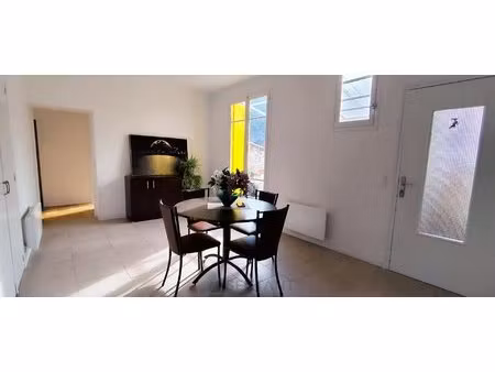 maison de village avec terrasse et garage