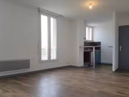 location appartement aire-sur-l'adour 40800 - - surface privée