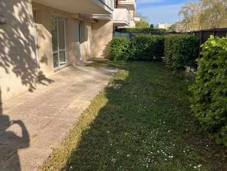 t3 rez de jardin st jean des vignes avec garage