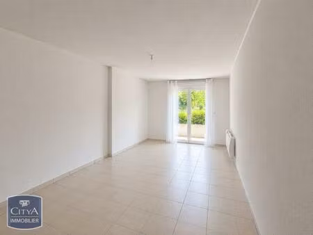 location appartement 2 pièces 47m² beaupreau en mauges 49600