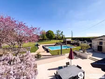 magnifique bâtisse en pierre rénovée