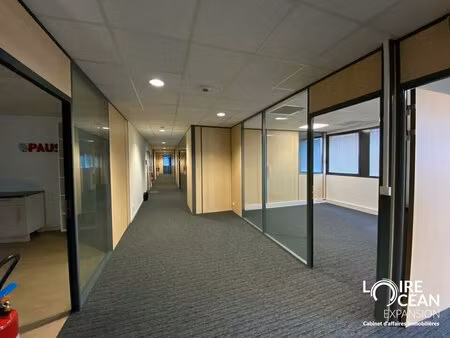 location local professionnel 433m² reze 44400