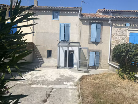 maison de village 99.7 m²