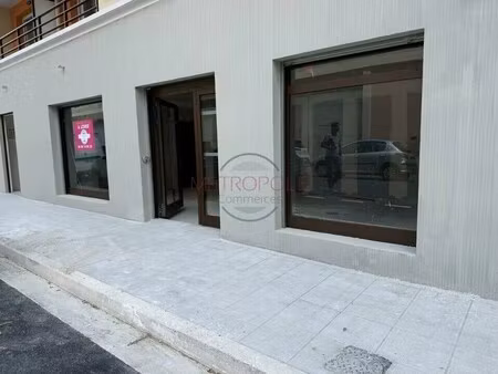 location commerce nice 06300 100m²