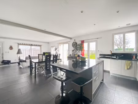une maison baignee de lumiere