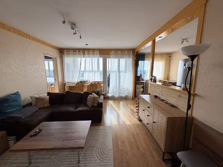 a louer - appartement t2 avec loggia et place de parking - angers place ney